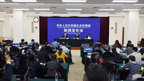 全國砂石開采、加工、運輸?shù)日涡袆觼硪u！—— 今天起，生態(tài)環(huán)境部組織2.2萬人次開展新一輪強化監(jiān)督！