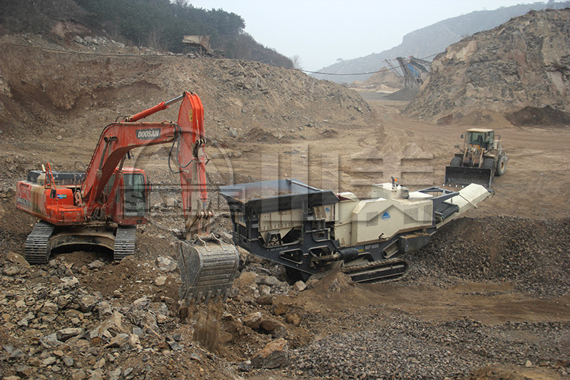 履帶式顎式移動破碎站專破堅硬、強磨蝕性物料