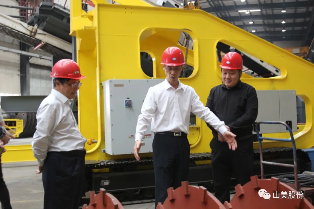 聚焦 | 熱烈歡迎中國(guó)砂石協(xié)會(huì)胡會(huì)長(zhǎng)一行蒞臨上海山美股份鄭州基地指導(dǎo)交流！