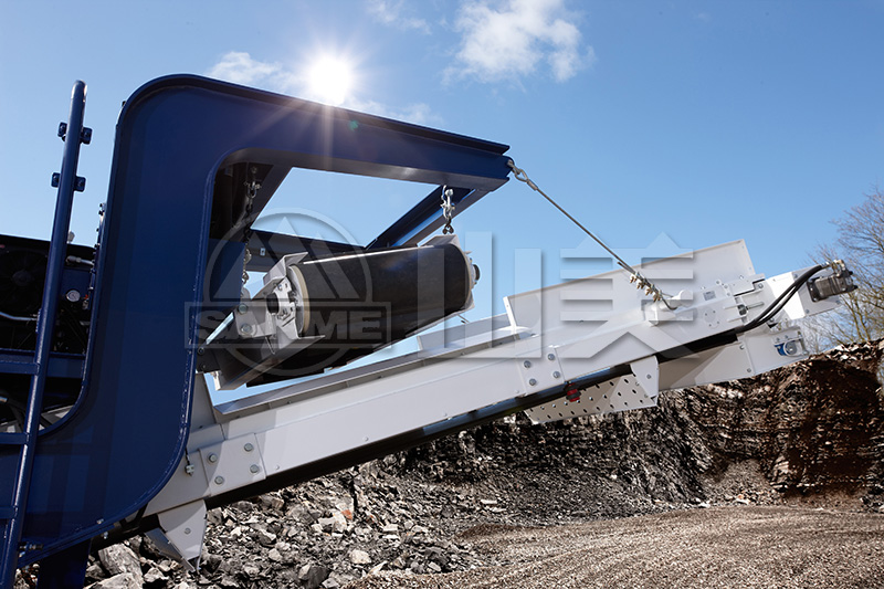 履帶式移動破碎機(jī)對比輪胎式移動破碎機(jī)有什么優(yōu)勢？