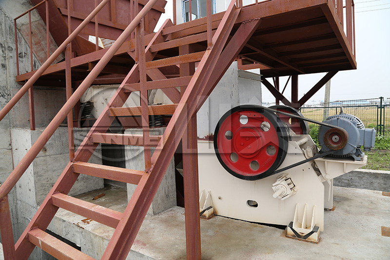 顎式破碎機(jī)的保養(yǎng)需要注意哪些事項？