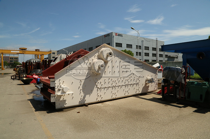 振動(dòng)篩入料時(shí)物料投放要注意什么？