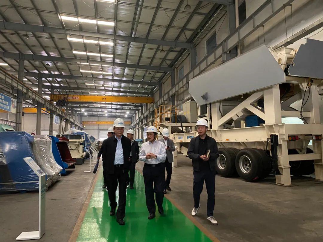 奉賢區(qū)人大常委會(huì)黨組書(shū)記、主任張培榮一行蒞臨上海山美股份開(kāi)展“優(yōu)環(huán)境、穩(wěn)經(jīng)濟(jì)”大走訪大調(diào)研