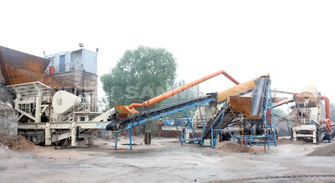 時(shí)產(chǎn)值近600萬！山美移動(dòng)式破碎篩分一體站助力江蘇高碳鉻鐵礦破碎項(xiàng)目建設(shè)