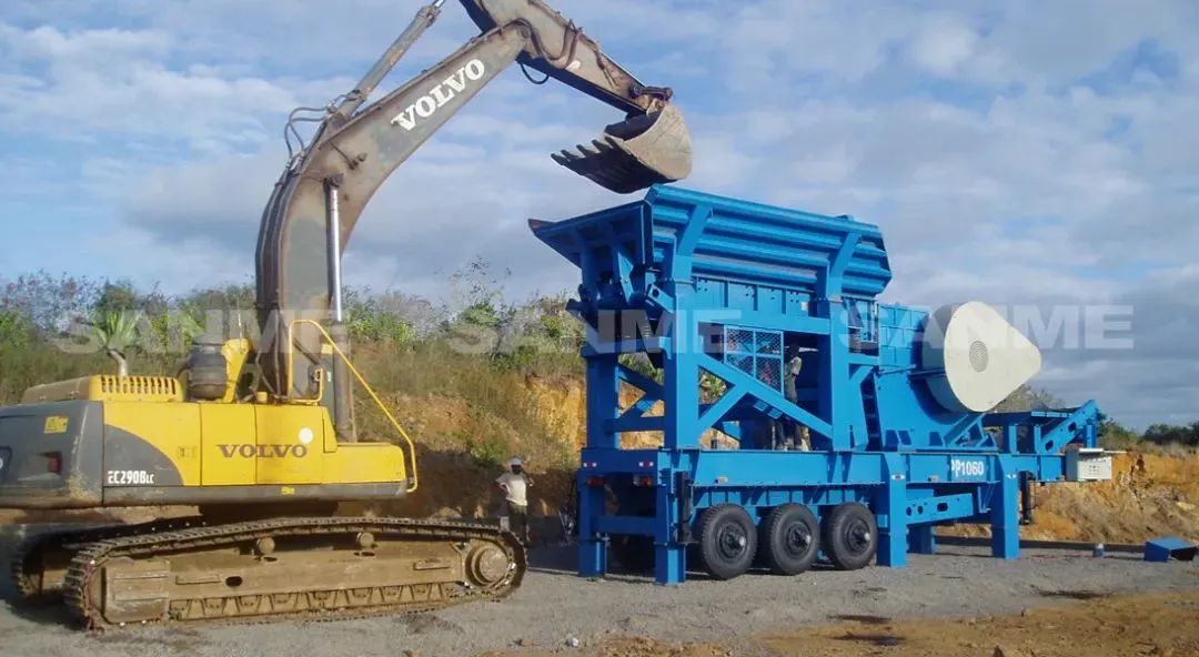 時(shí)產(chǎn)值近600萬！山美移動(dòng)式破碎篩分一體站助力江蘇高碳鉻鐵礦破碎項(xiàng)目建設(shè)