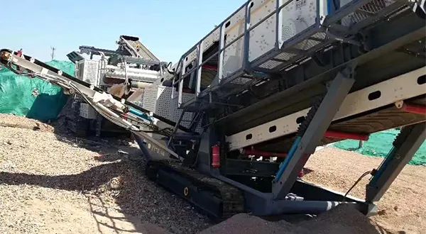 時(shí)產(chǎn)值近600萬！山美移動(dòng)式破碎篩分一體站助力江蘇高碳鉻鐵礦破碎項(xiàng)目建設(shè)