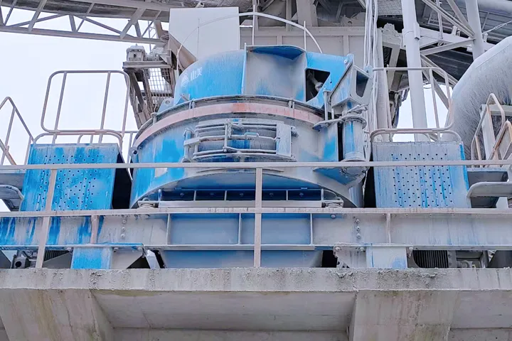 VC7系列立式?jīng)_擊破碎機——多領(lǐng)域適用，展現(xiàn)強大實力