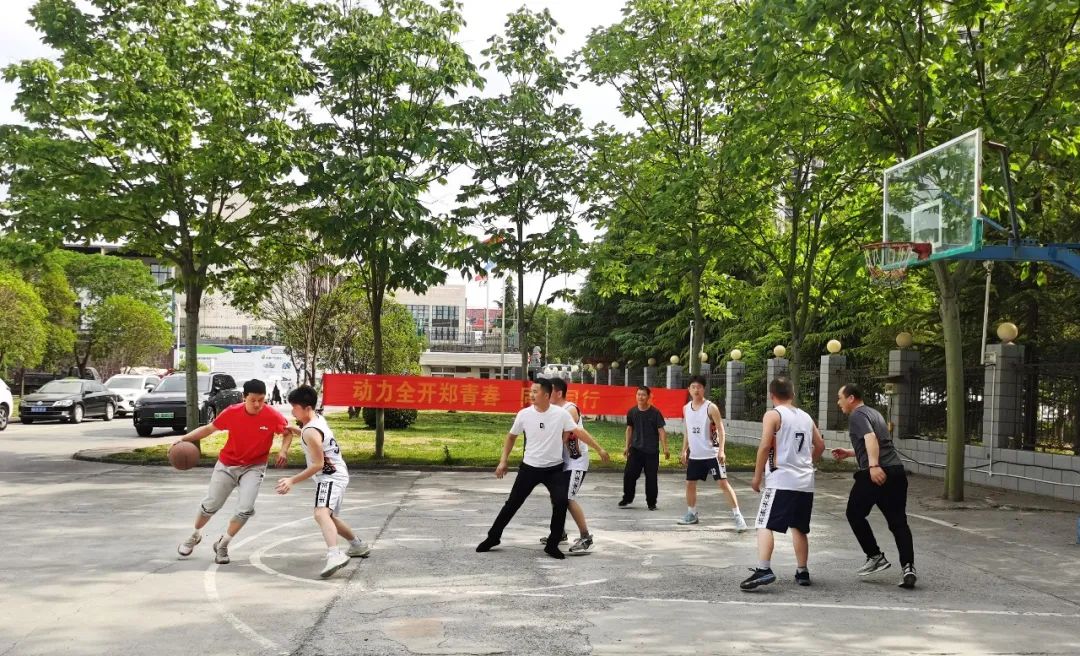 上海山美股份2025春季運(yùn)動(dòng)會(huì)火熱啟幕！拔河、籃球預(yù)賽燃情開戰(zhàn)